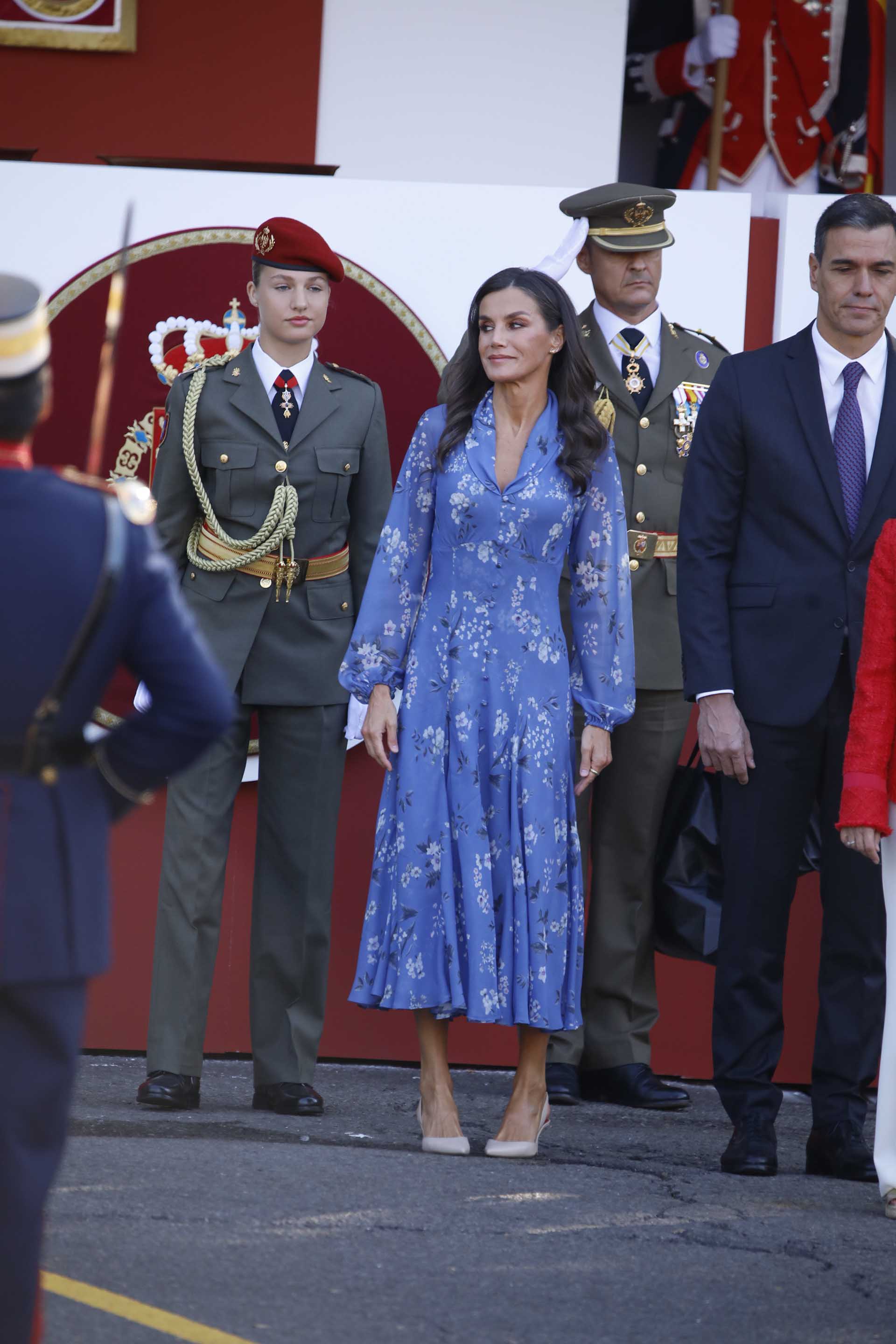 La Reina Letizia y la Princesa Leonor en el desfile de la Fiesta Nacional