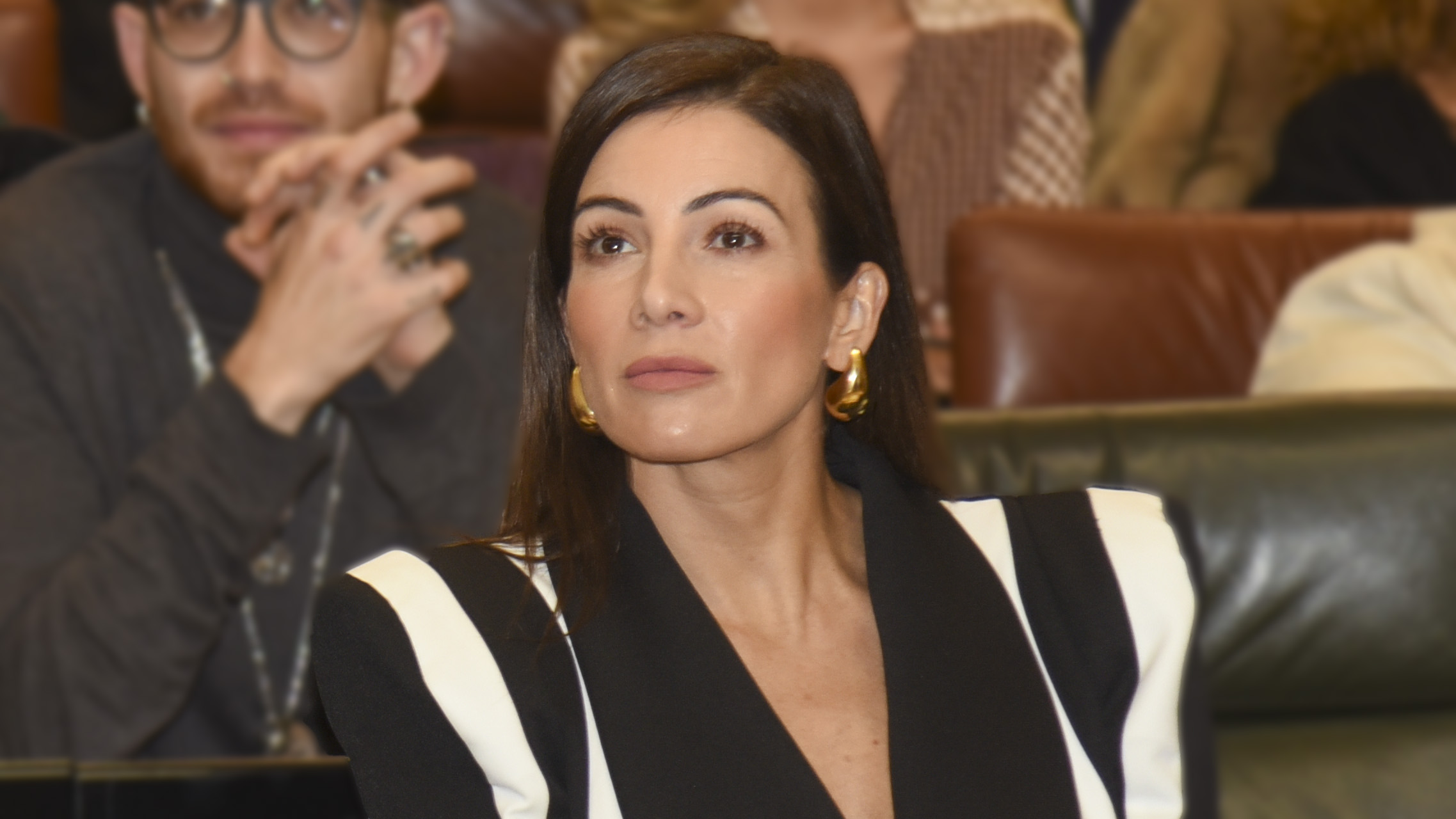 MANUEL DIAZ ''EL CORDOBES'' Y VIRGINIA TROCONIS RECIBEN EL PREMIO '' PALOMA DE PLATA'' QUE OTORGA EL PARLAMENTO ANDALUZ