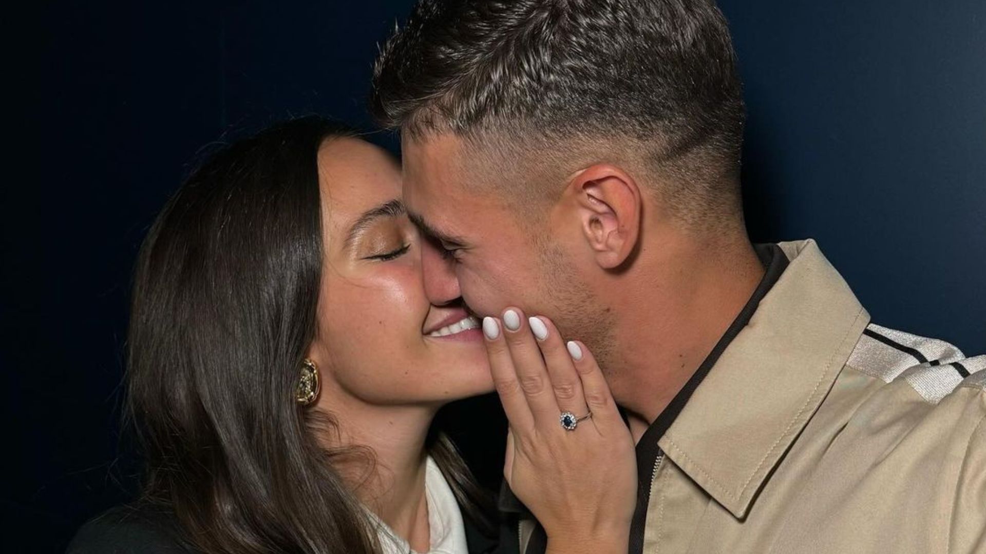 Ana Moya se compromete con Diego Conde cinco meses después de anunciar su relación