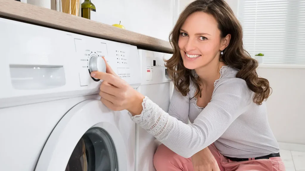 El hábito infalible que debes seguir para ahorrar al poner la lavadora