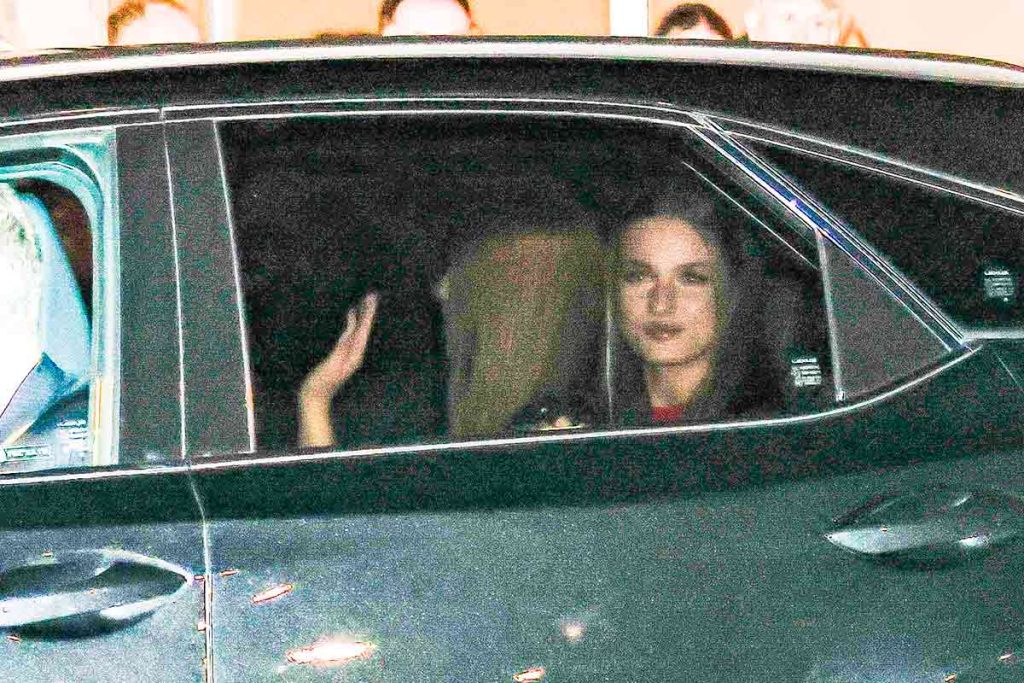 La Princesa Leonor llegando en coche a la fiesta de su cumpleaños en El Pardo