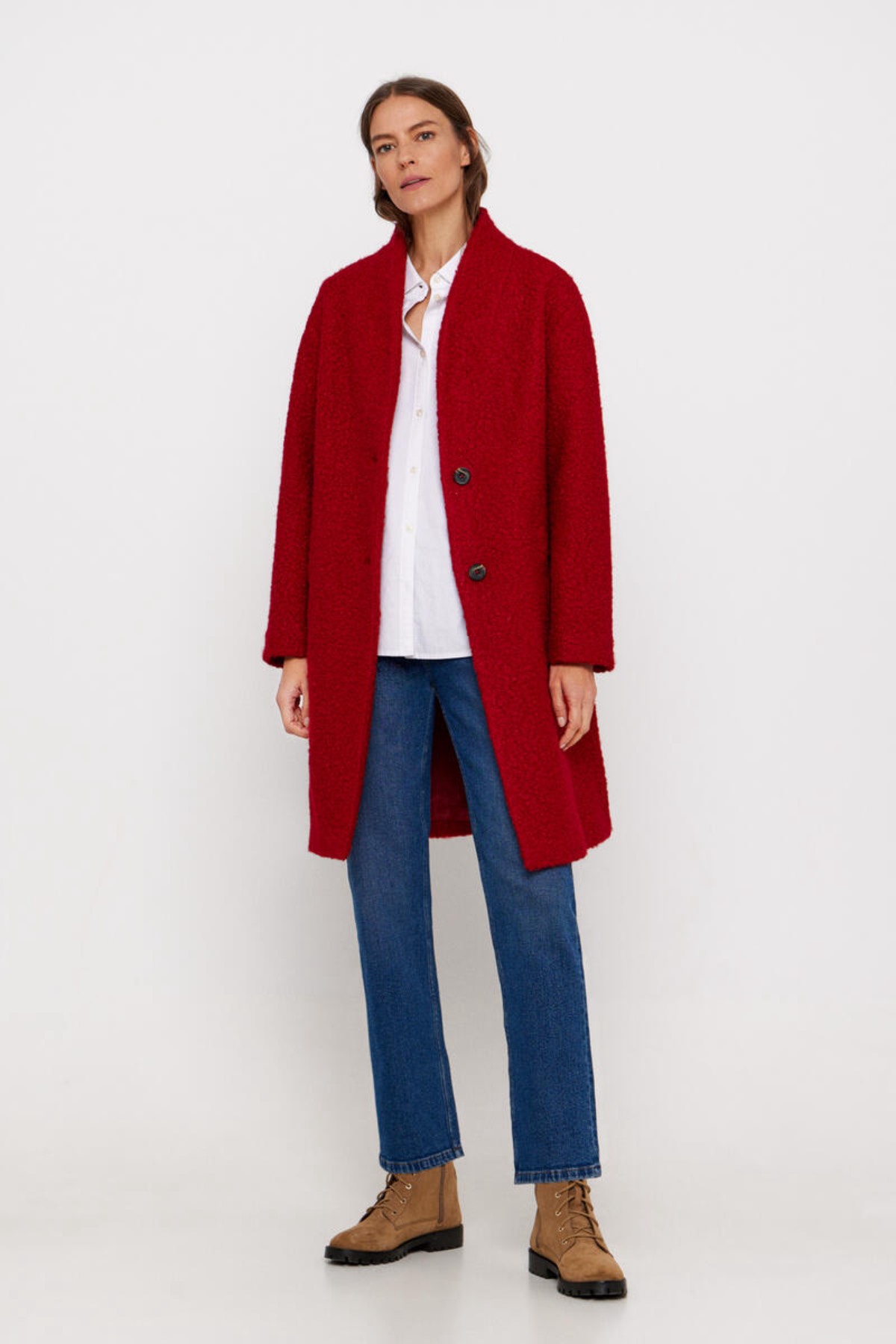 Abrigo rojo de paño
