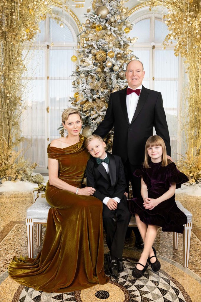 La Familia Principesca de Mónaco, todo glamour en la felicitación navideña de 2023