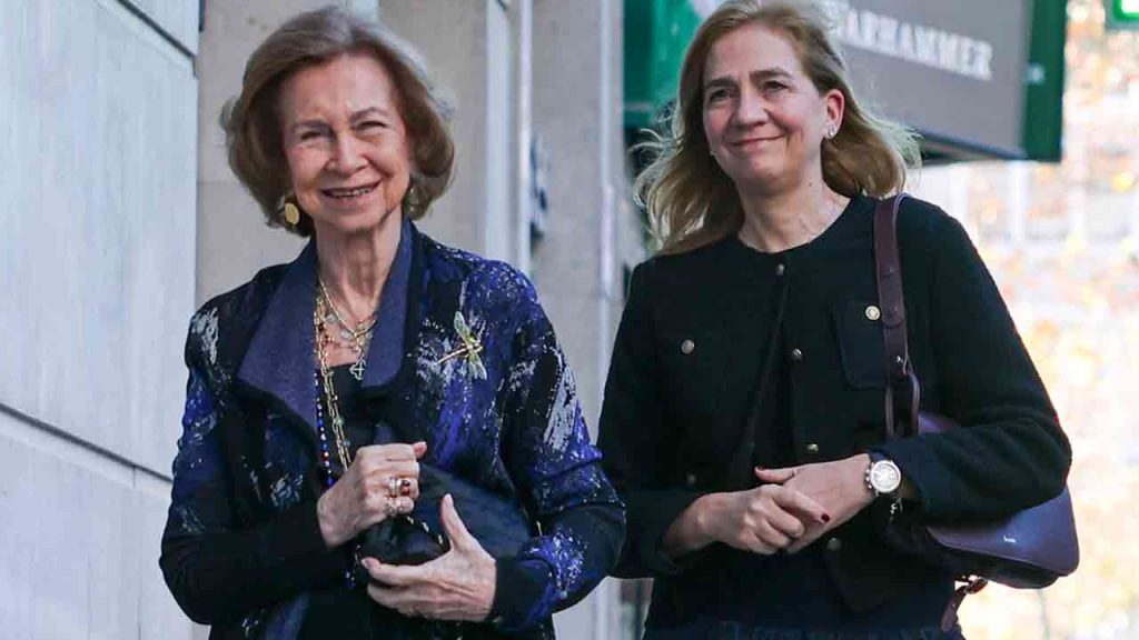 De la falda de encaje de la Infanta Cristina al pantalón de tweed de la Reina Letizia: Los looks de la fiesta de cumpleaños de la Infanta Elena a examen
