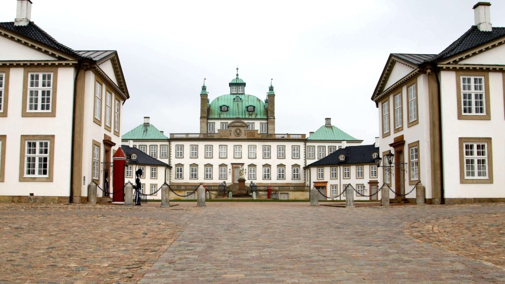 Federico y Mary de Dinamarca viven en el Palacio de Fredensborg 