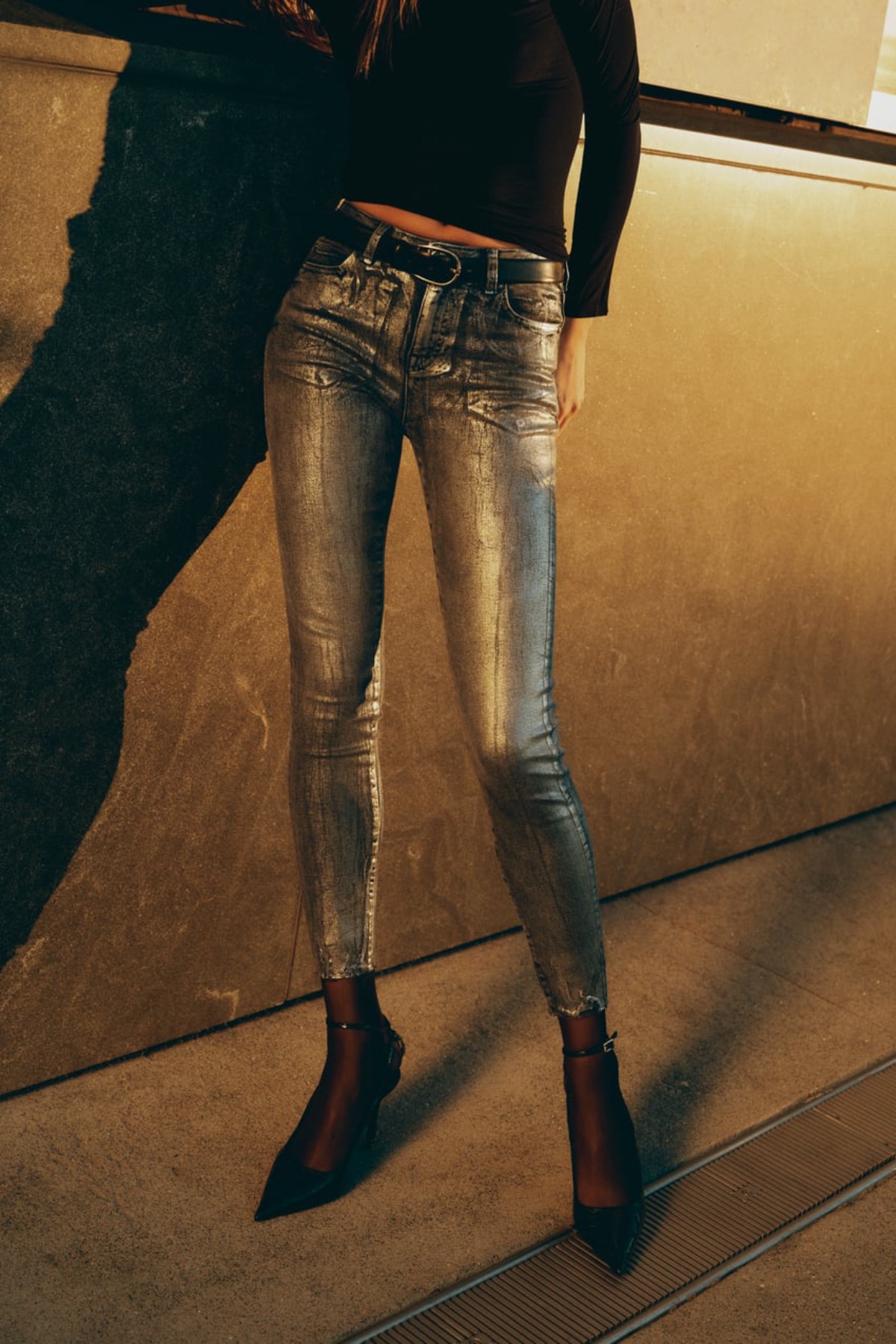 Jeans tiro medio foil Zara