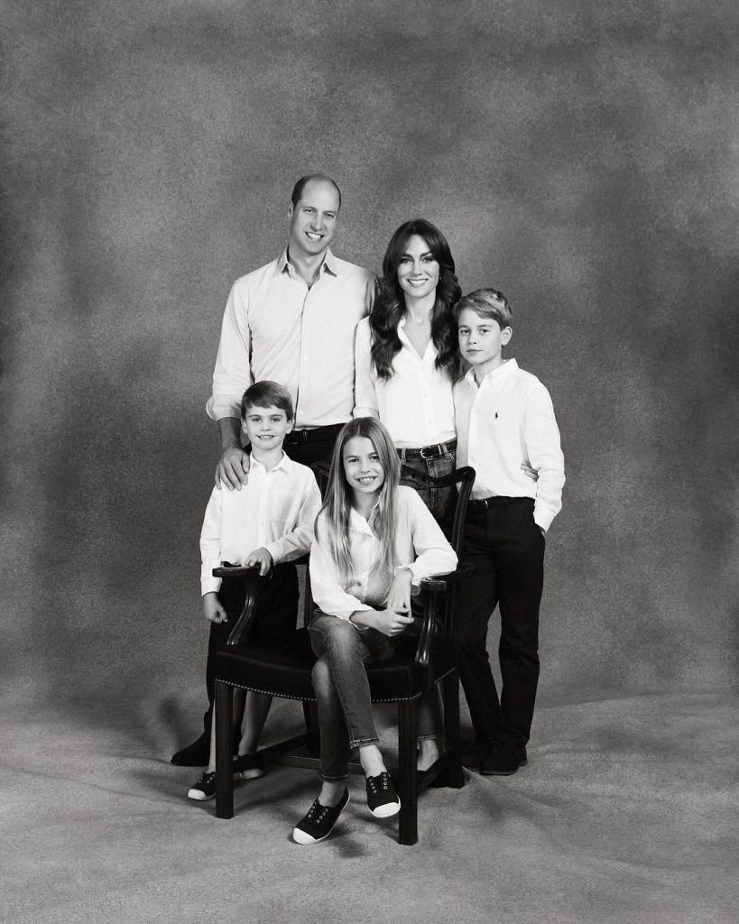 La imagen más rompedora de Kate Middleton y su hija Charlotte para felicitar la Navidad: ¡en vaqueros!