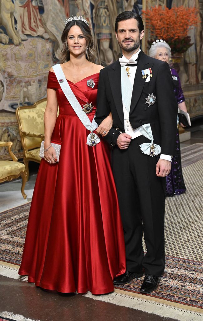 Carlos Felipe de Suecia y su esposa, Sofía de Suecia, listos para la cena de los Nobel 