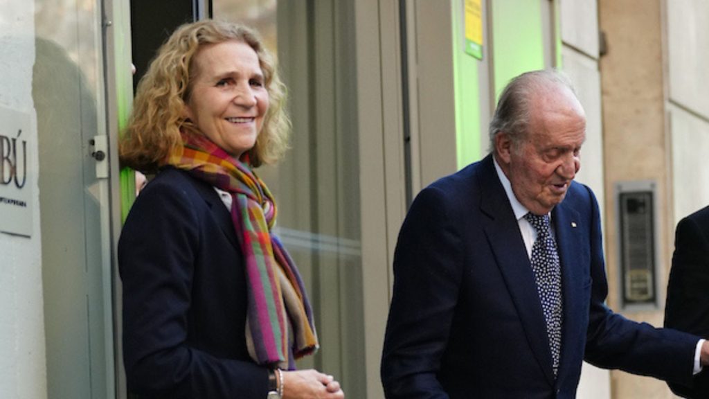 La llamativa despedida del Rey Juan Carlos y la Infanta Elena en la celebración de su 60 cumpleaños