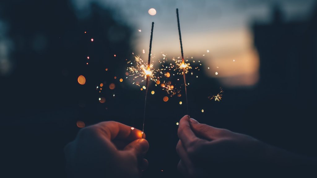 Los 7 rituales más populares para hacer en fin de año y atraer la buena suerte en 2024