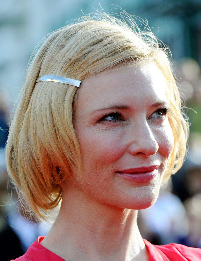 Cate Blanchett - Pelo Corto con Accesorios