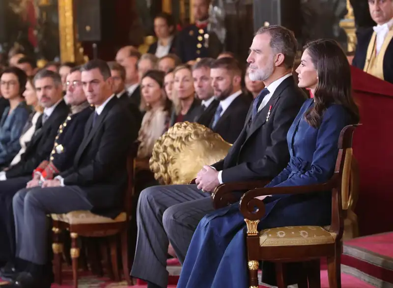 Los Reyes, en el Salón del Trono del Palacio Real