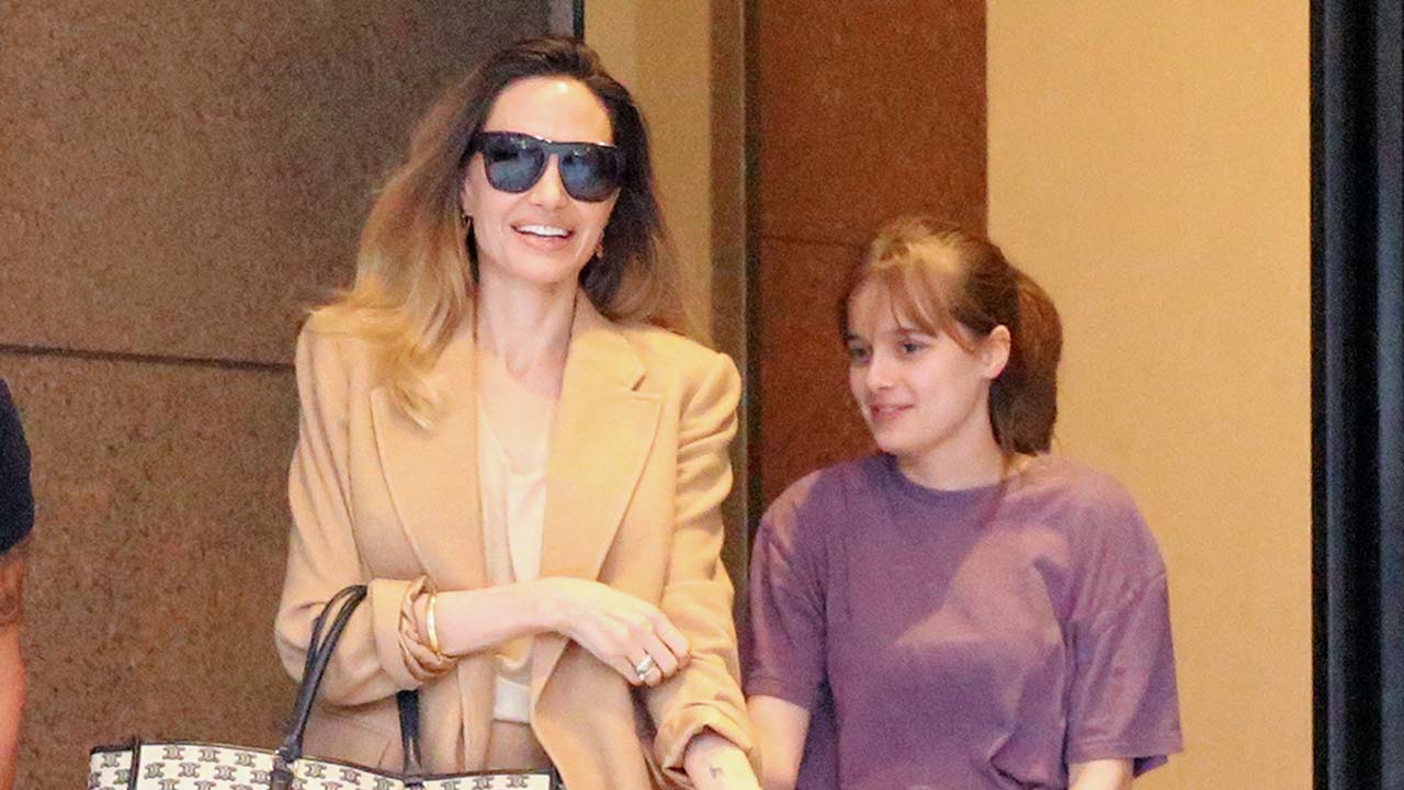 Angelina Jolie junto a su hija Vivienne Jolie Pitt en las calles de Nueva York