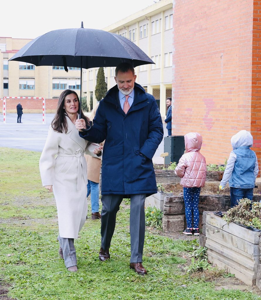 Caras de preocupación de los Reyes Letizia y Felipe tras el sonado cumpleaños de Don Juan Carlos