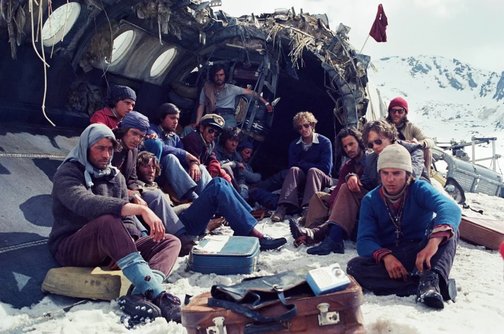 Entrevistamos en exclusiva a Eduardo Strauch, superviviente de los Andes ('La sociedad de la nieve')