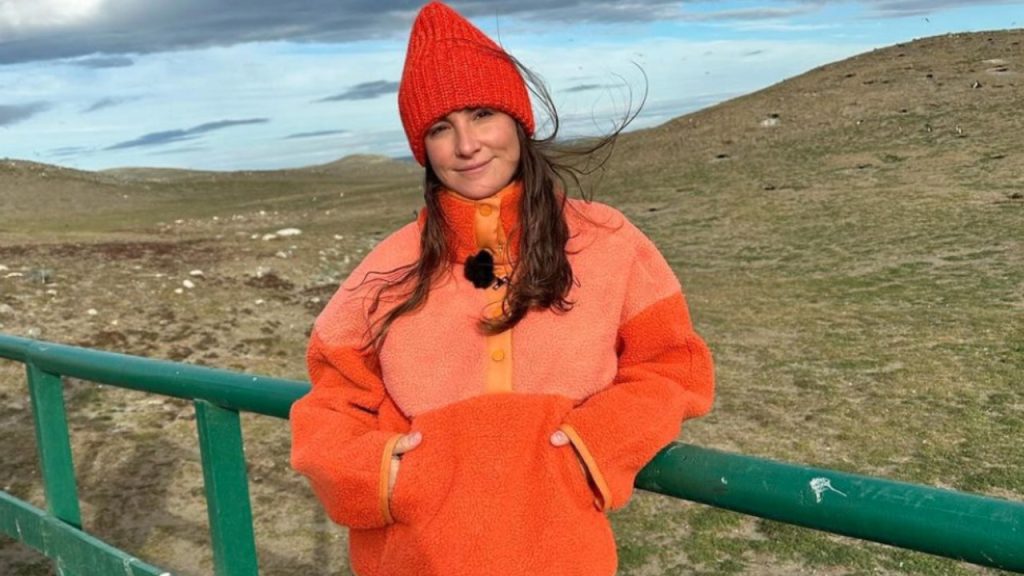 La chaqueta de plumas 100% reciclable de Marta Pombo lleva arrasando todo el invierno y ahora está rebajada