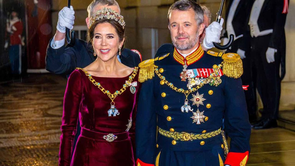 La reaparición del príncipe Federico y Mary de Dinamarca, tras la abdicación de la Reina Margarita