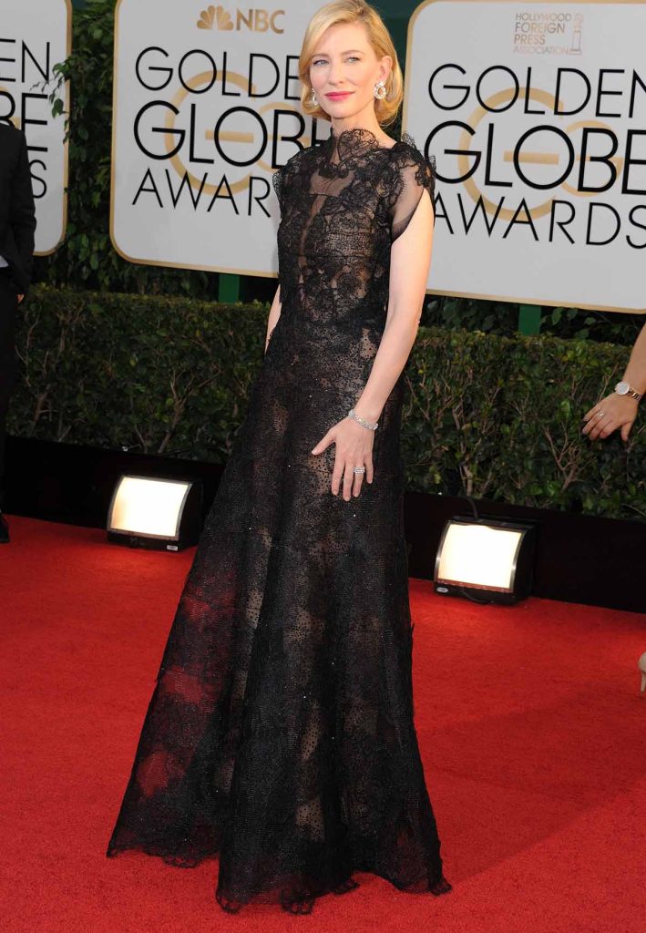Cate Blanchett posa en la alfombra roja de la 71 edición de los Globos de Oro