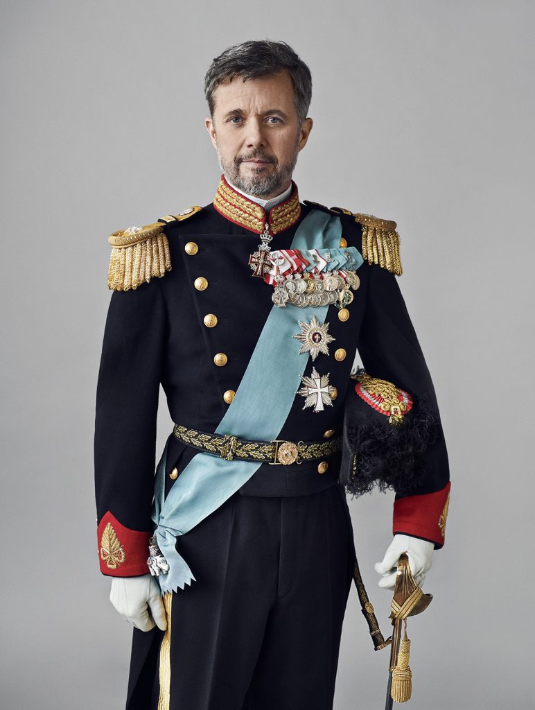 Federico de Dinamarca en un retrato oficial.
