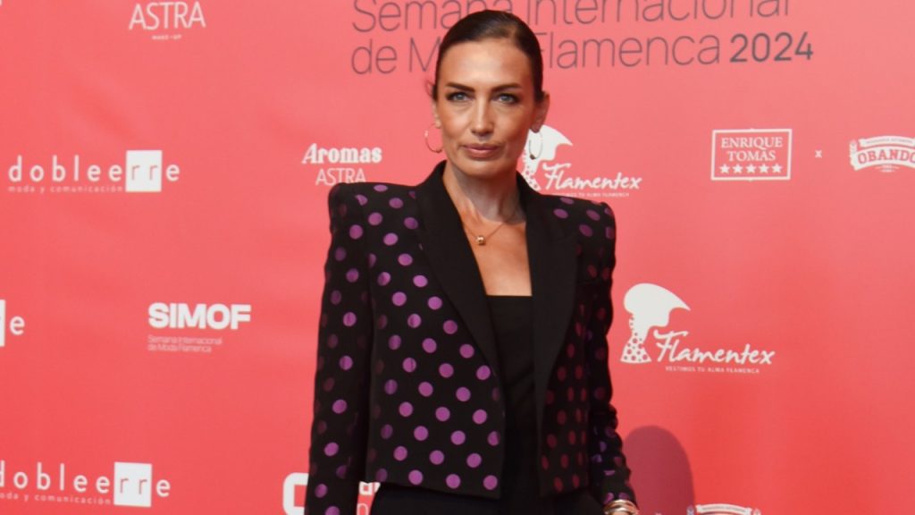 Nieves Álvarez causa sensación con la blazer más flamenca diseñada por Vicky Martín Berrocal