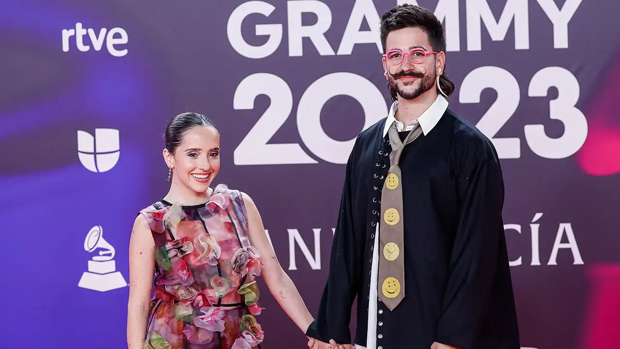 Camilo y Evaluna en los Latin Grammy 2023