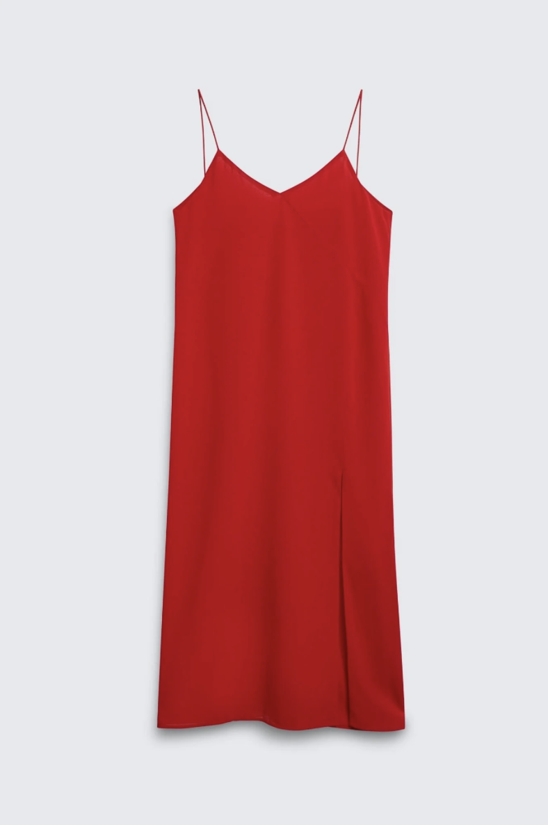 El vestido de invitada ideal para sumarte a la tendencia del 'pop of red'. 