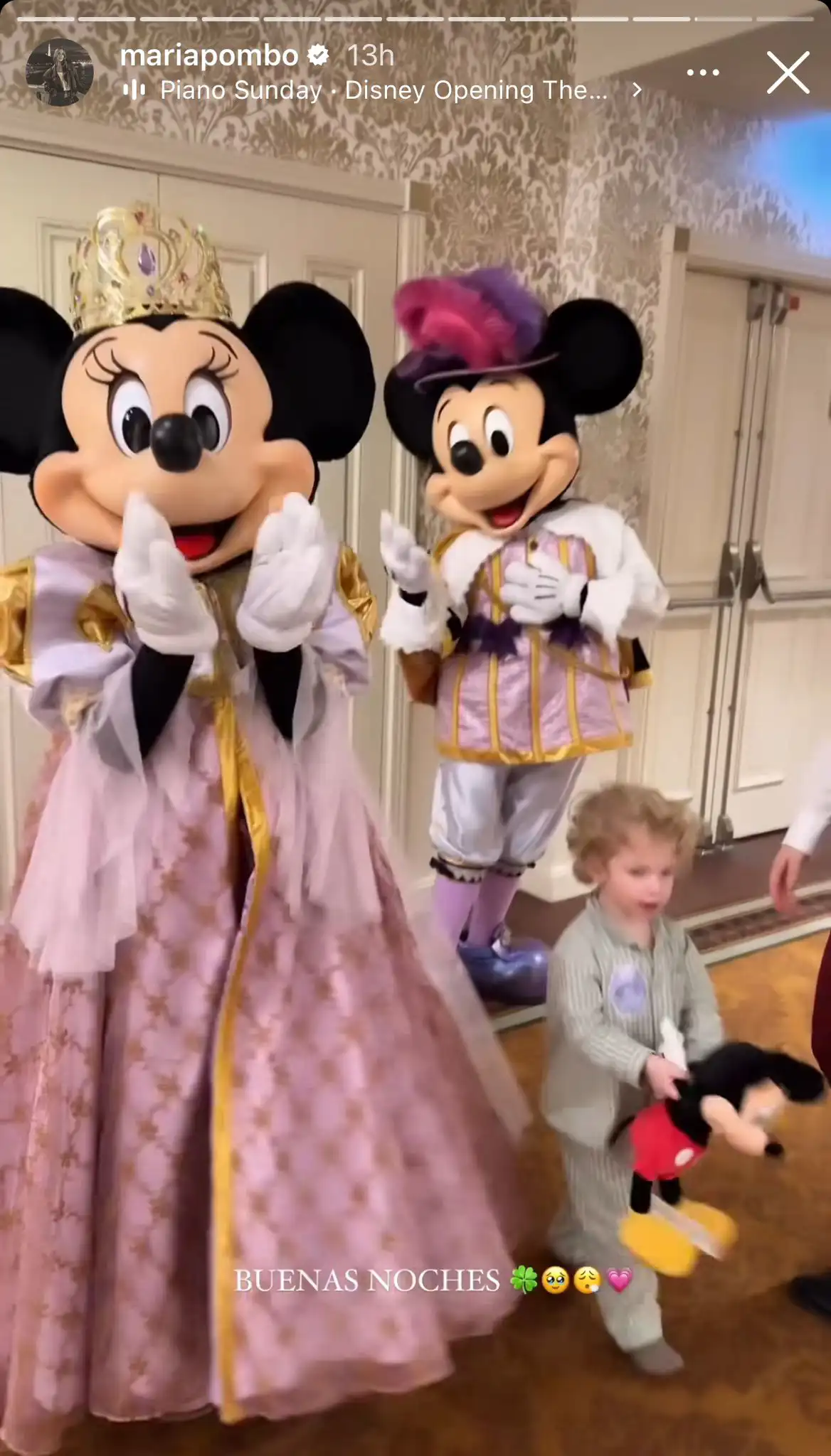 El pequeño Martín ha podido conocer a Minnie y Mickey Mouse