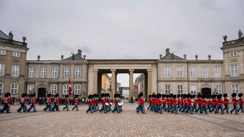 La Guardia Real ha sorprendido a Mary de Dinamarca