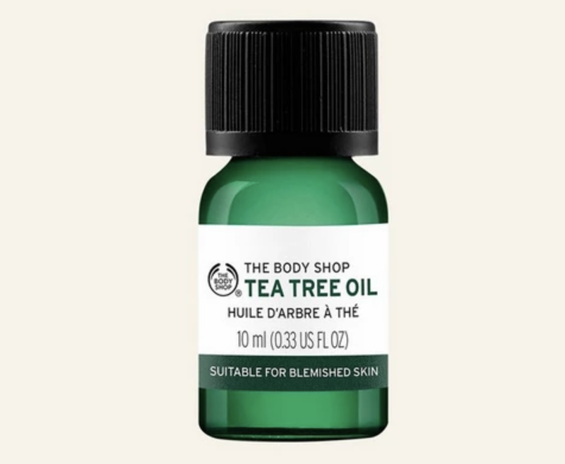 El aceite de árbol de té, uno de los ingredientes más famosos para tratar las pieles grasas.