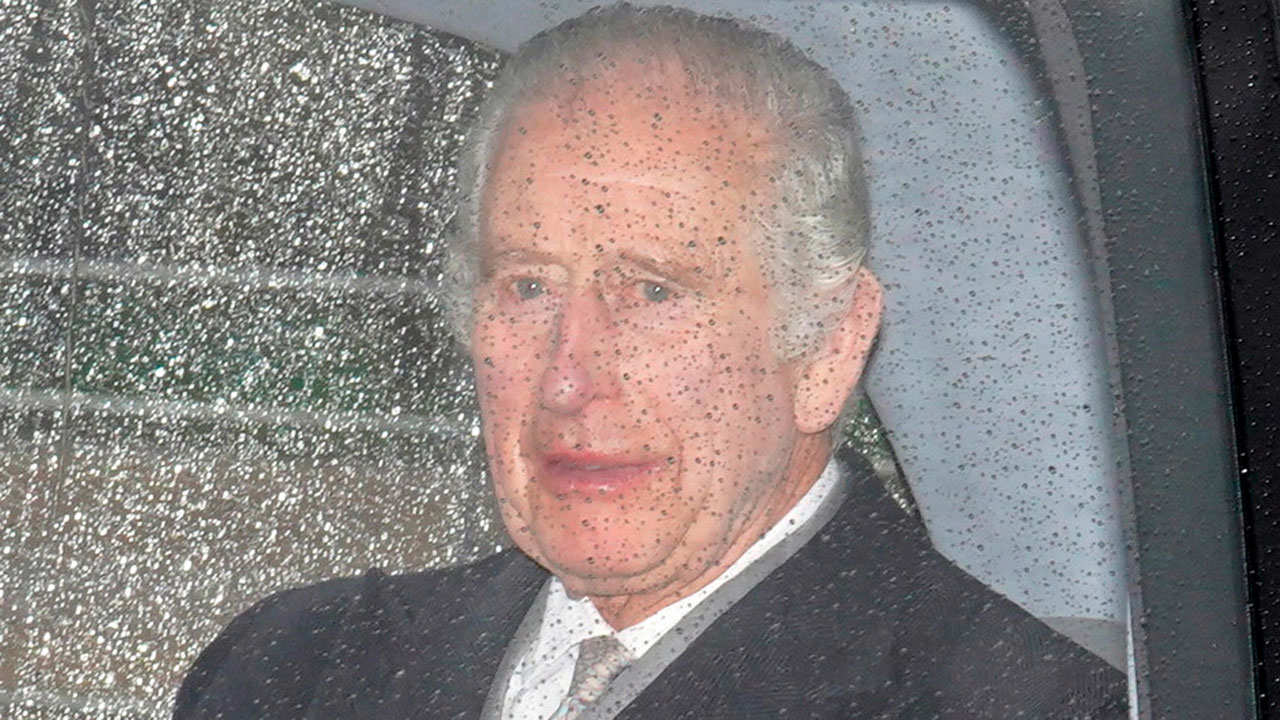 Nuevas imágenes del rey Carlos III: vuelve a Clarence House antes de someterse a una sesión de su tratamiento contra el cáncer