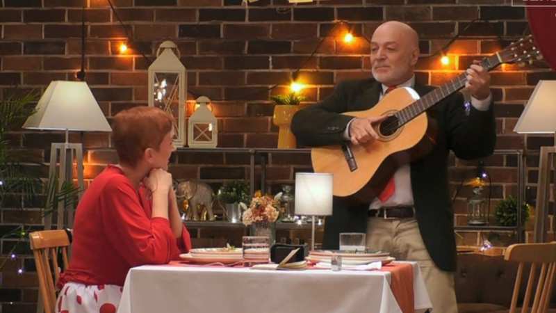 El soltero de 'First Dates' de 62 años virgen.