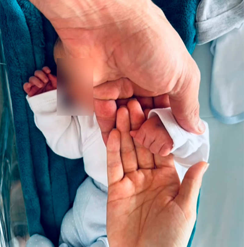 Melody comparte una foto de su hijo