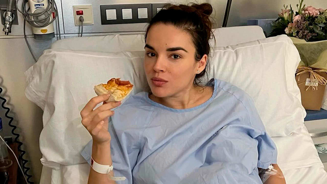 Melody reaparece en el hospital