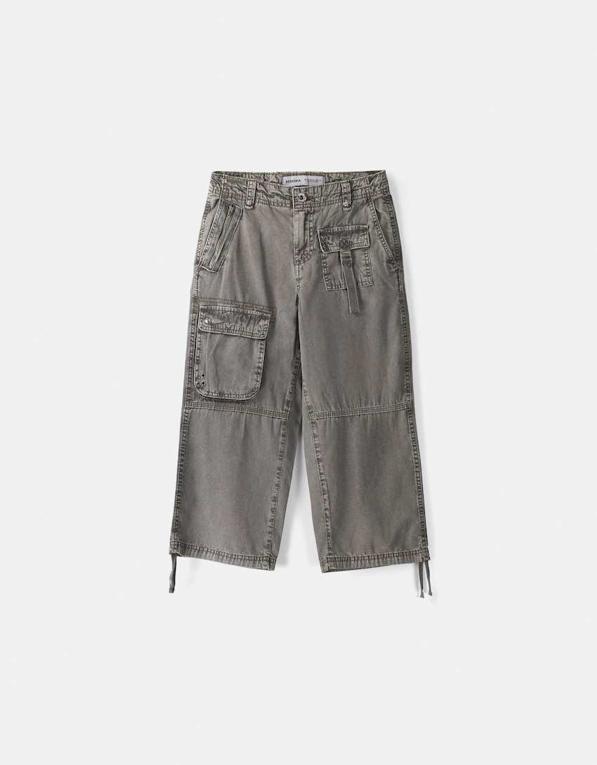 Pantalón capri cargo