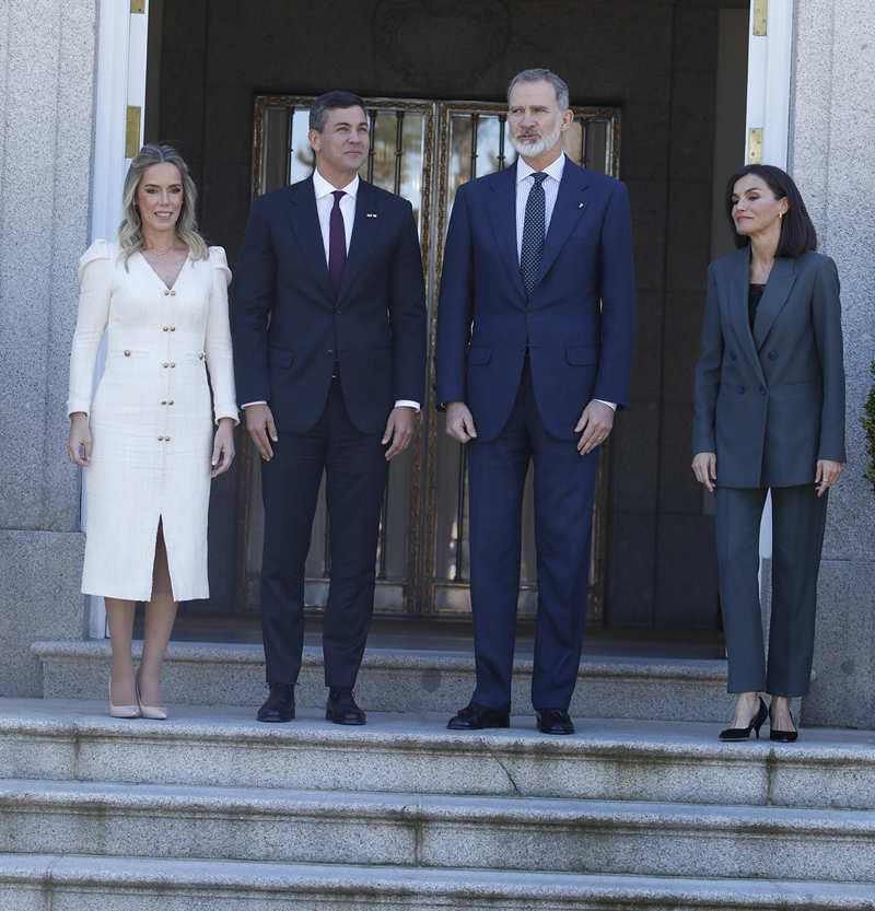 Los Reyes reciben al presidente de Paraguay y su esposa