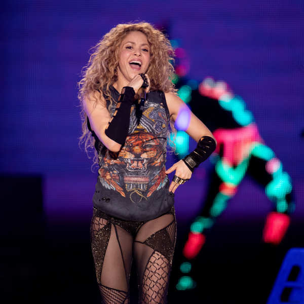 Shakira abdomen
