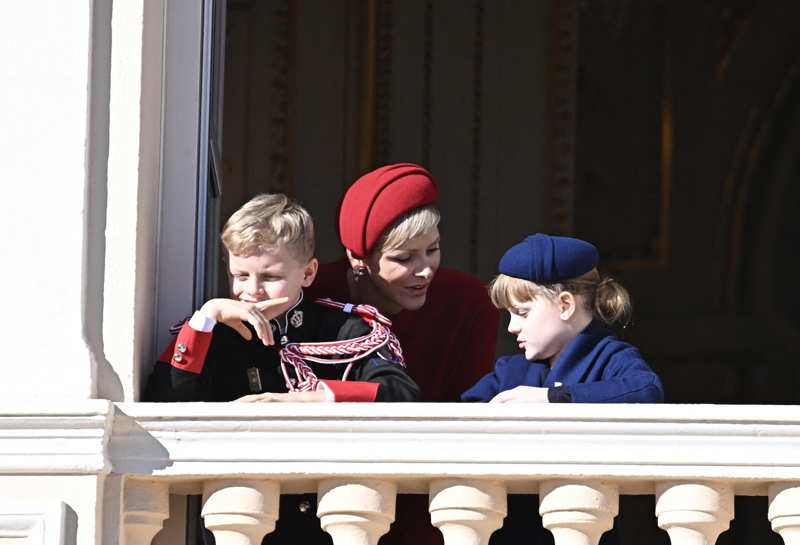 Princesa Charlene y sus hijos mellizos