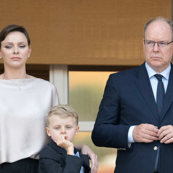 Príncipe Alberto de Mónaco y Princesa Charlene, con sus dos hijos