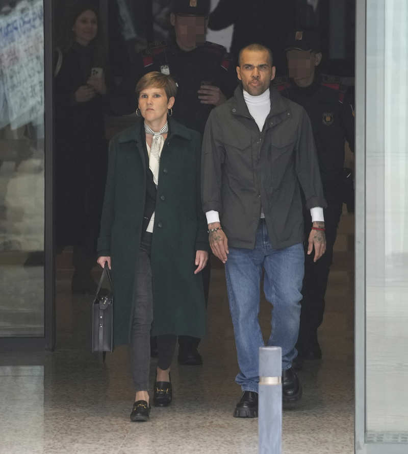 Dani Alves a las puertas de la cárcel de Barcelona