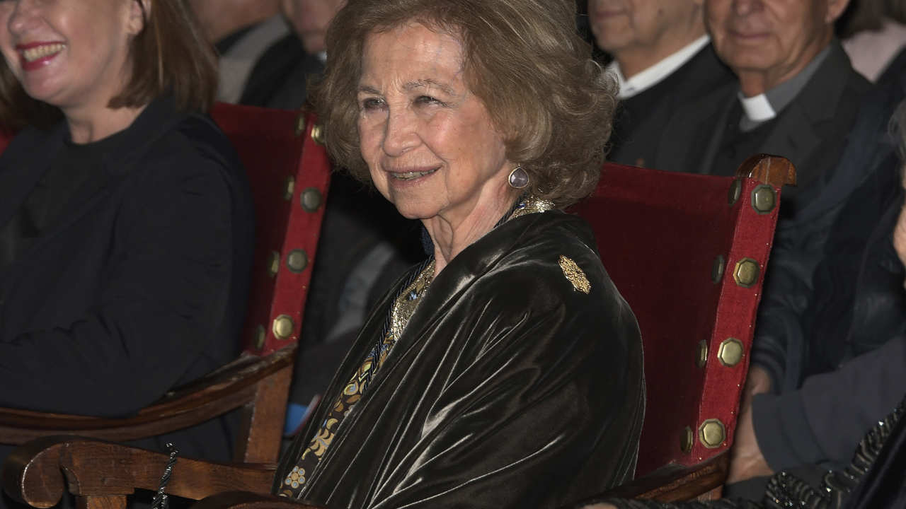 Doña Sofía se va de concierto en Mallorca con un carísimo bolso del estilo de la Reina Letizia