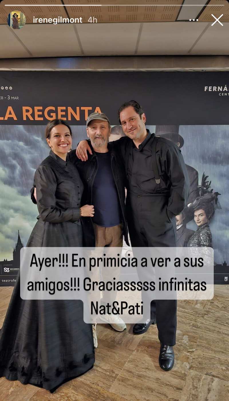 José Luis Gil visita a sus compañeros en el teatro