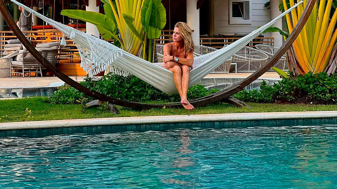 El paraíso tropical donde Amelia Bono se refugia tras su divorcio a 1.500 euros la noche