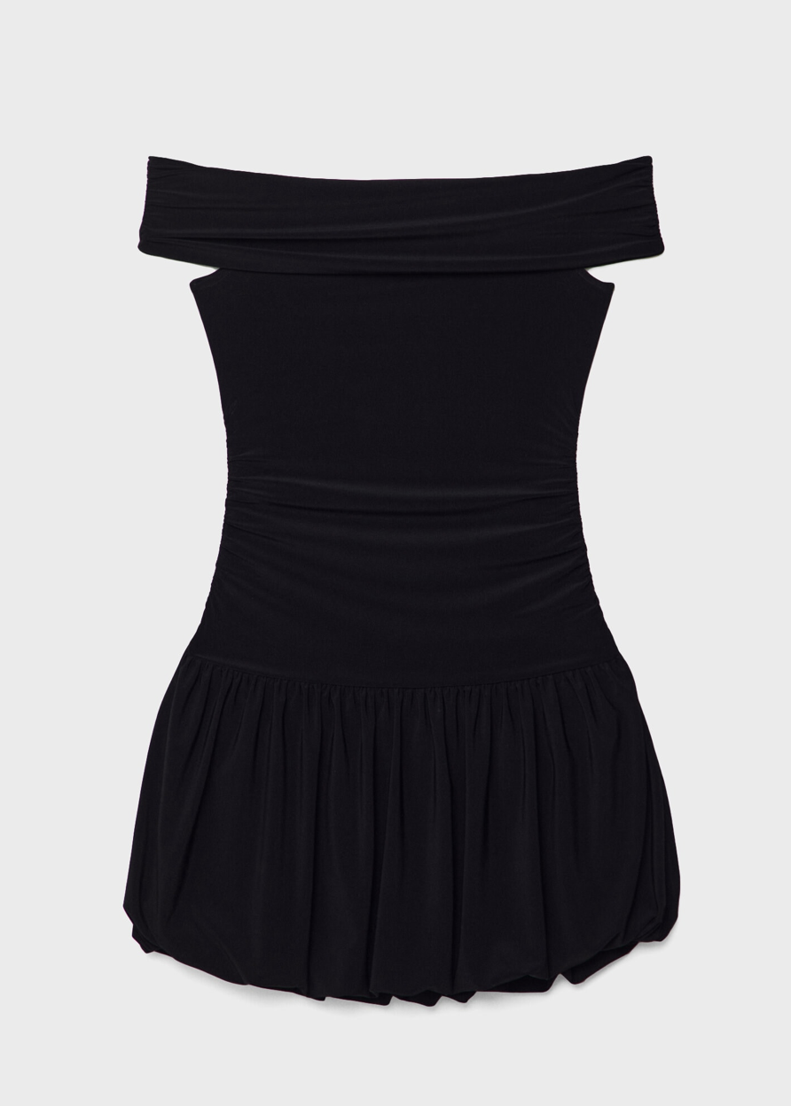 Este vestido corto con falda globo es ideal para lucir looks nocturnos en primavera