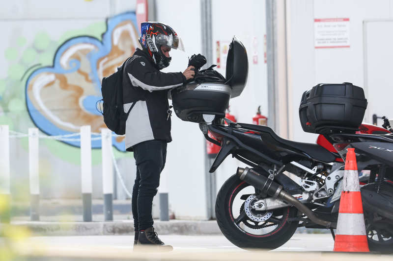 José María Almoguera está refugiándose en una de sus pasiones, las motos