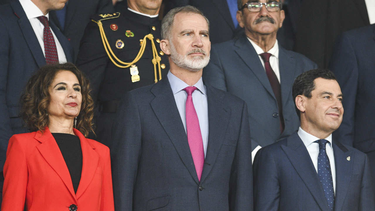 La Infanta Sofía deja solo a su padre: Felipe VI preside la final de Copa del Rey en Sevilla