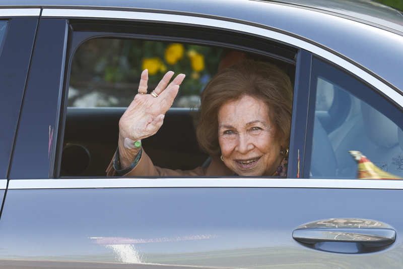 La reina Sofía sale del hospital. 