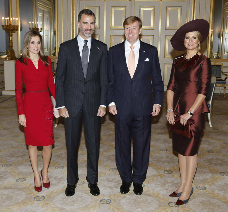 Los Reyes Felipe y Letizia con los reyes de Países Bajos 
