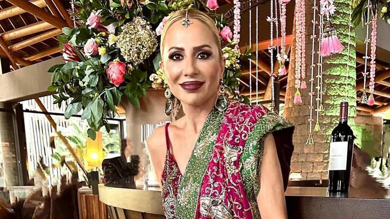 Marta Sánchez impacta con su estilismo de invitada para una boda de inspiración india 