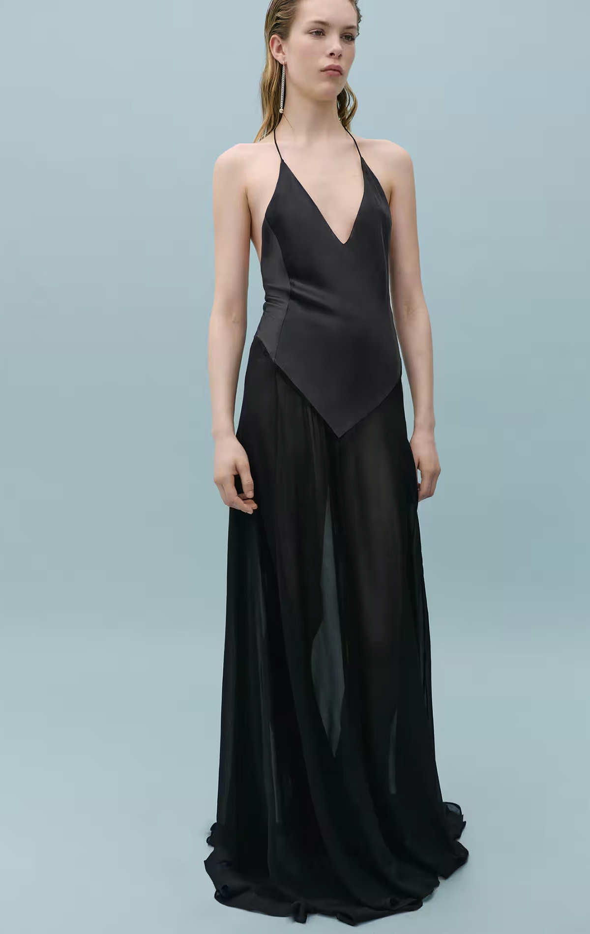 Vestido seda semitransparente cuerpo Victoria Beckham X Mango 190 euros