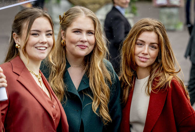 Ariane, Amalia y Alexia de Holanda en el Día del Rey